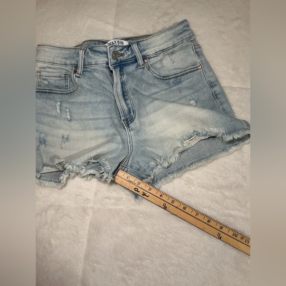 Wax Jean Women's Faded Blue Distressed Shorts - Picture 5 of 7